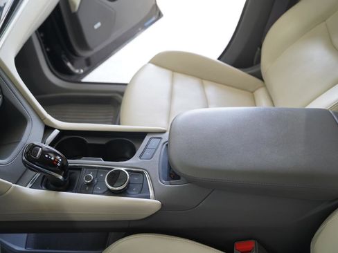 Used 2022 Cadillac XT6 Premium Luxury w/ Technology Package image 20