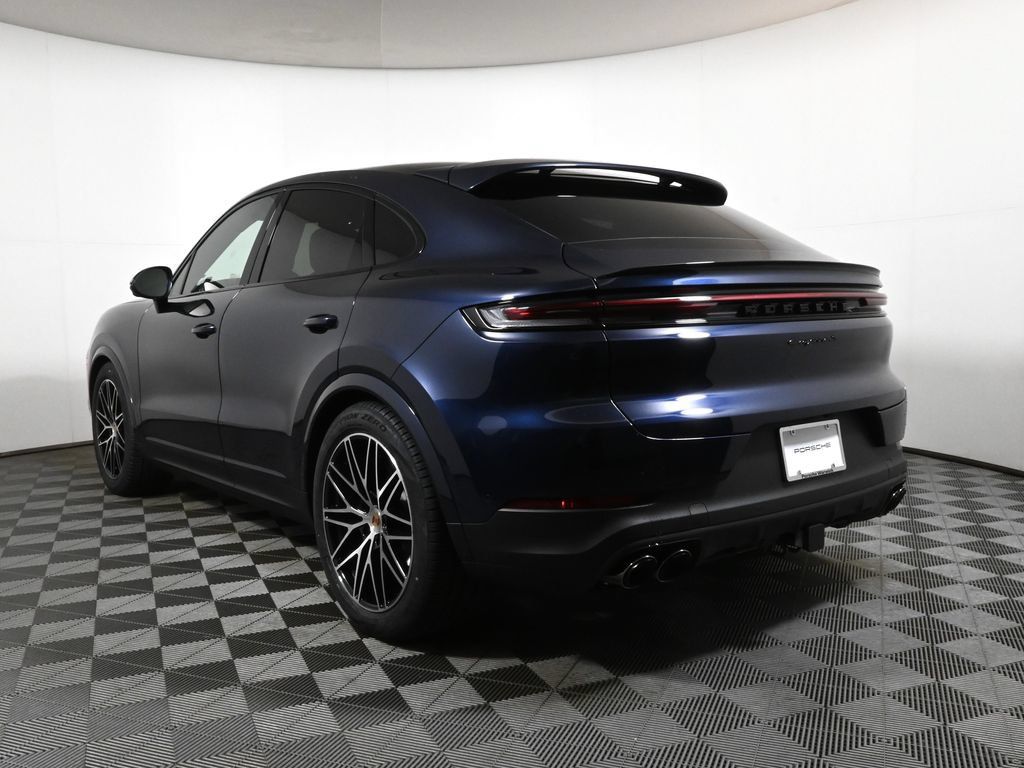 Used 2026 Porsche Cayenne S AWD/4WD image 3