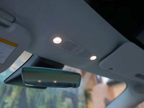 Used 2023 Tesla Model 3 Standard Range image 25