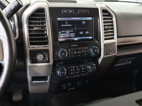 Used 2015 Ford F150 Lariat w/ FX4 Off-Road Package AWD/4WD image 5