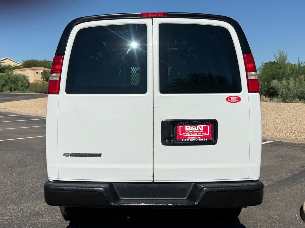 Used 2019 Chevrolet Express 2500 RWD image 4