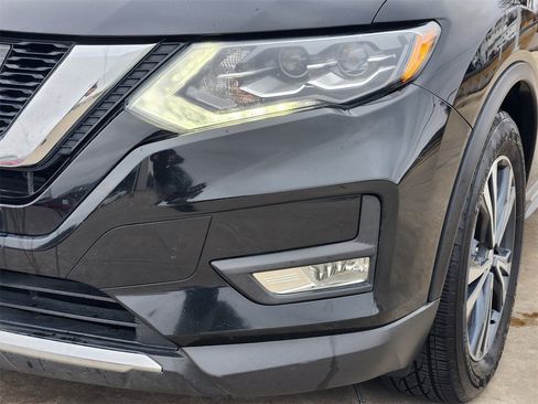 Used 2017 Nissan Rogue SL w/ SL Premium Package image 9