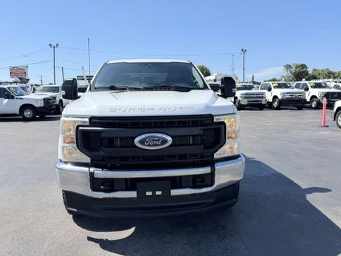 Used 2022 Ford F250 XL w/ Power Equipment Group AWD/4WD image 3