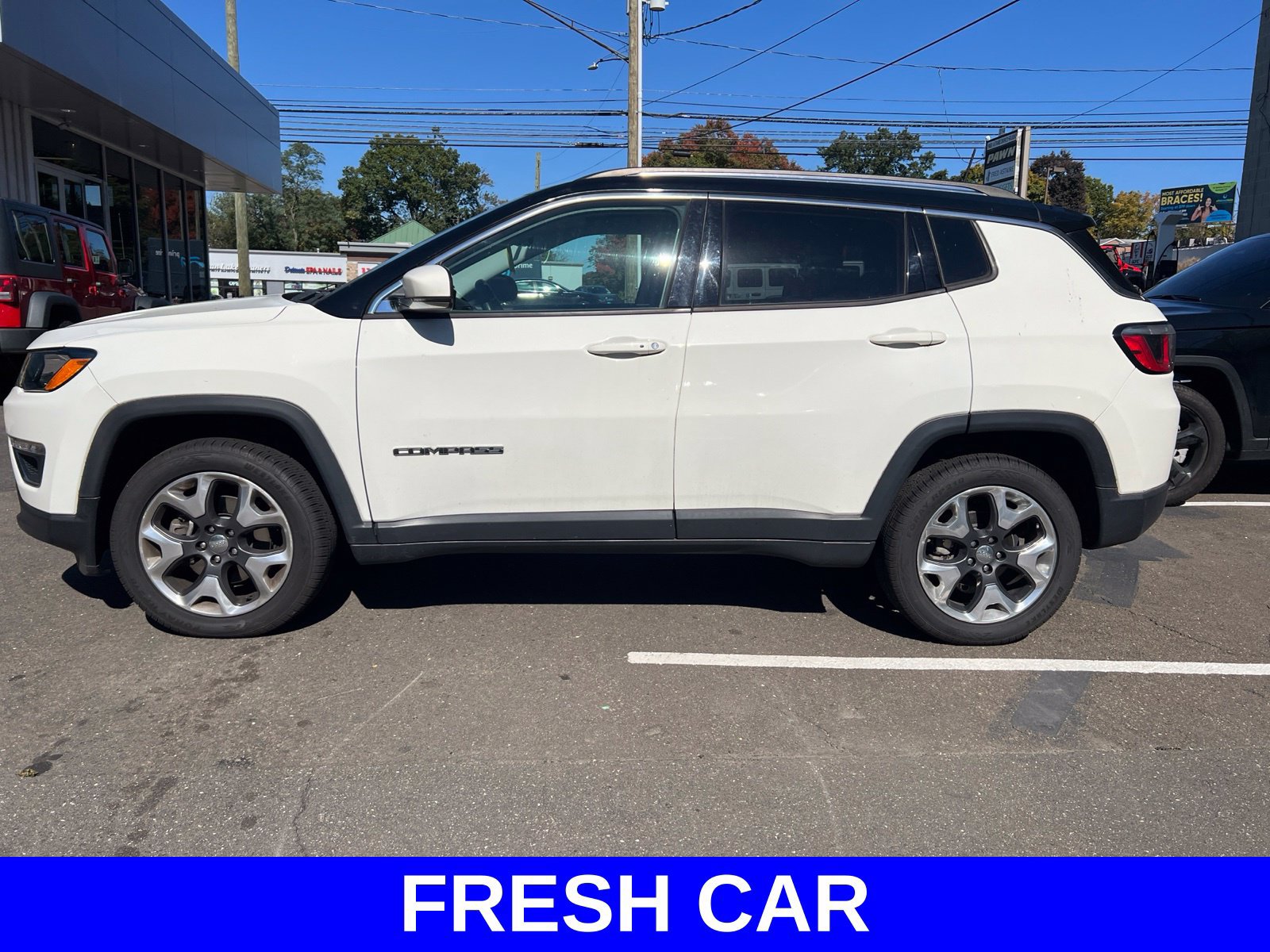 Used 2017 Jeep Compass Limited AWD/4WD image 2
