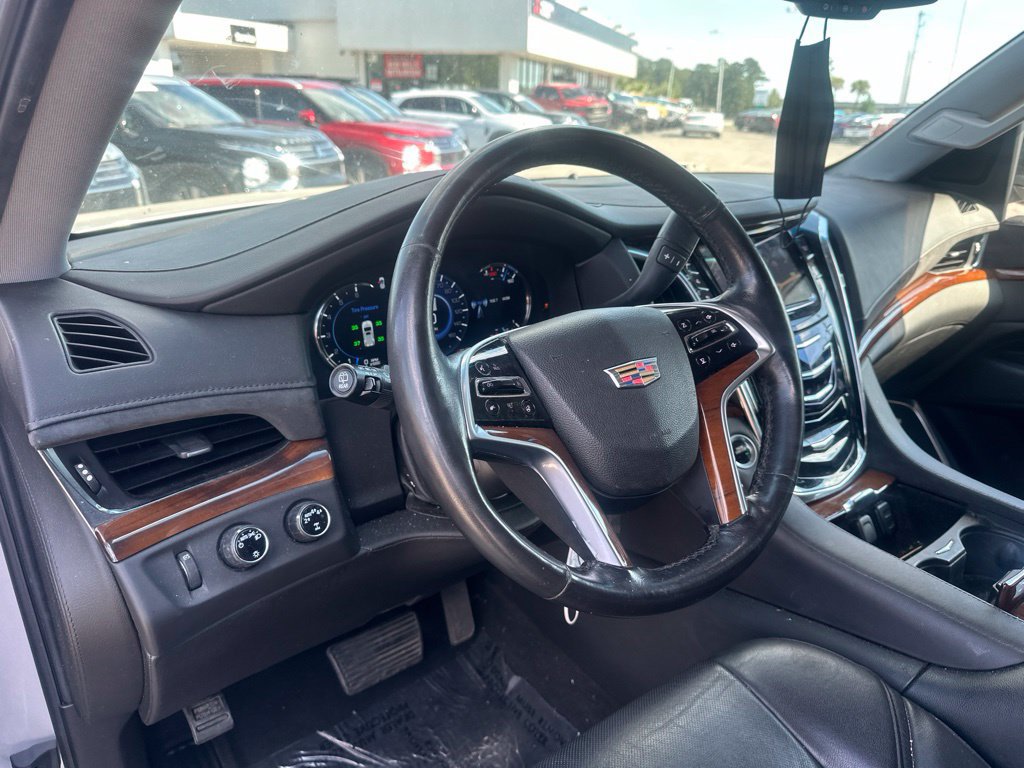 Used 2017 Cadillac Escalade 4WD image 14