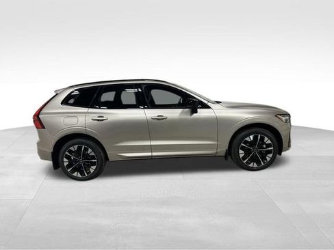 New 2026 Volvo XC60 B5 Plus w/ Climate Package AWD/4WD image 4