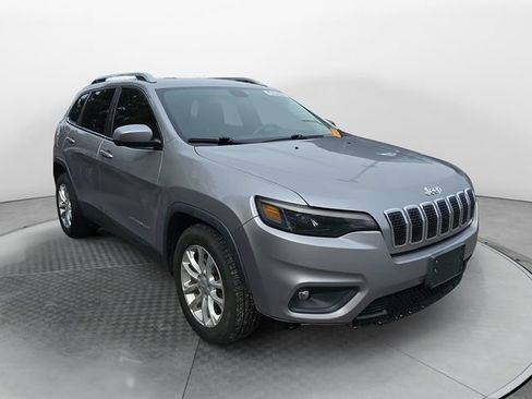 Used 2019 Jeep Cherokee Latitude w/ Popular Appearance Group FWD image 4