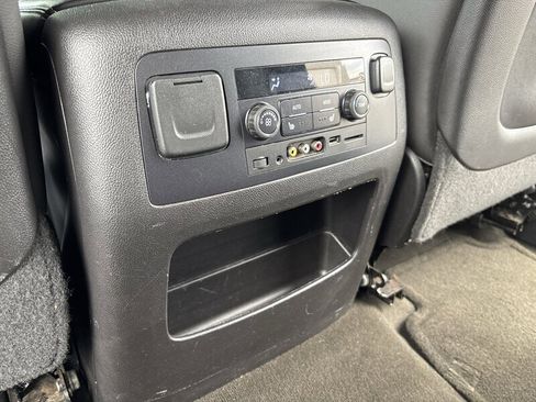 Used 2015 Chevrolet Tahoe LTZ AWD/4WD image 29