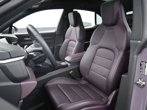 Certified 2025 Porsche Macan 4 Electric image 5