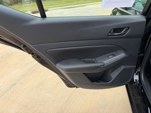Used 2023 Nissan Altima 2.5 S FWD image 14