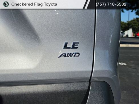 Certified 2025 Toyota RAV4 LE AWD/4WD image 8