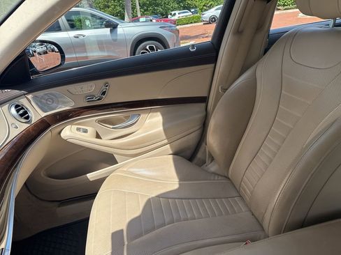 Used 2019 Mercedes-Benz S 560 Sedan image 5