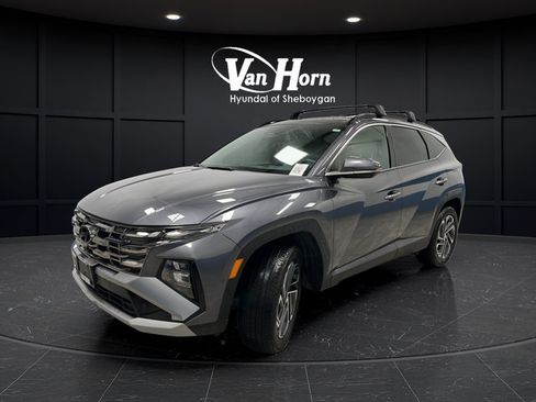 Used 2025 Hyundai Tucson Limited AWD/4WD image 3