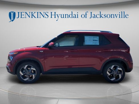 New 2025 Hyundai Venue SEL FWD image 6