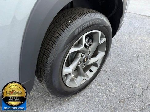 Used 2025 Chevrolet Trax LT image 19
