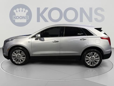 Used 2019 Cadillac XT5 Premium Luxury AWD/4WD image 2