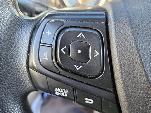 Used 2017 Toyota Camry LE image 23