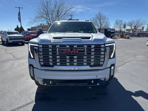 Used 2025 GMC Sierra 3500 Denali w/ Denali Reserve Package image 2