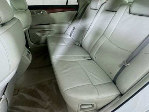 Used 2012 Toyota Avalon Limited image 27