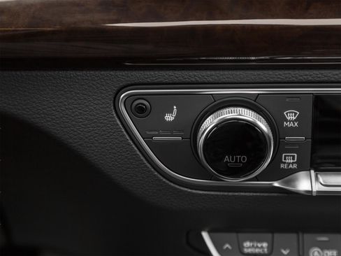 Certified 2020 Audi Q5 2.0T Premium Plus AWD/4WD image 50