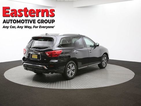 Used 2019 Nissan Pathfinder SV image 41