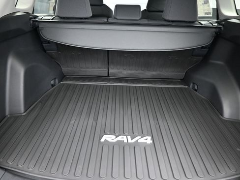 New 2025 Toyota RAV4 XLE image 17