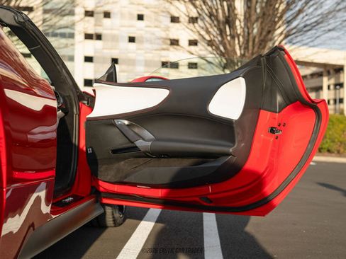 Used 2025 Ferrari SF90 Spider image 49