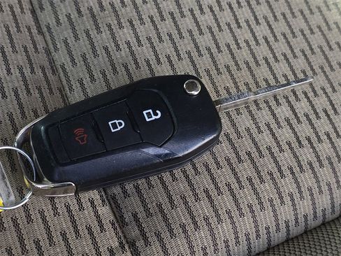 Used 2019 Ford F150 XLT w/ Trailer Tow Package image 35