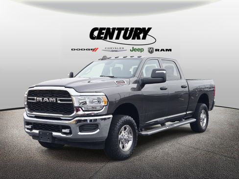 Used 2024 RAM 2500 Tradesman w/ Chrome Appearance Group image 8