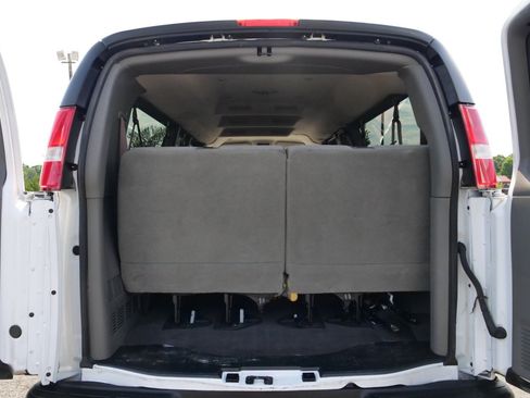 Used 2019 Chevrolet Express 3500 LT w/ LT Preferred Equipment Group RWD image 18