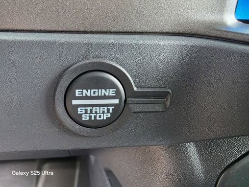 New 2025 Ford Bronco Badlands image 25