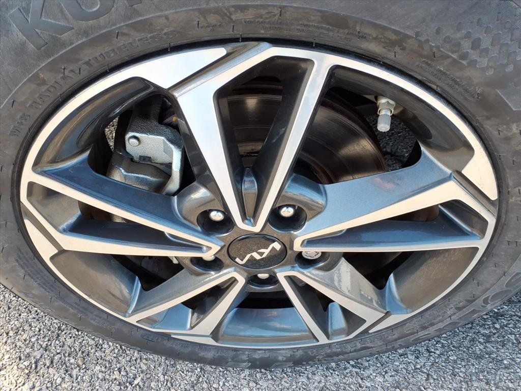 Used 2023 Kia Forte LXS FWD image 11