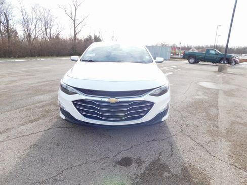 Used 2024 Chevrolet Malibu LS w/ Driver Confidence Package image 8