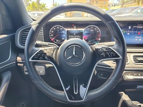 Used 2025 Mercedes-Benz GLE 450 4MATIC image 23