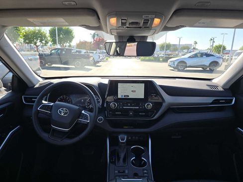 Certified 2026 Toyota Highlander XLE AWD/4WD image 20