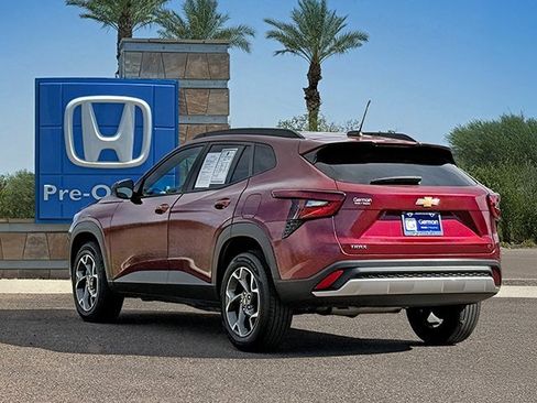 Used 2024 Chevrolet Trax LT w/ Driver Confidence Package image 4