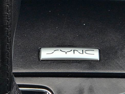 Used 2017 Ford Explorer XLT w/ Equipment Group 202A image 24