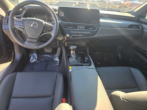 Used 2025 Lexus ES 350 w/ Premium Package image 21