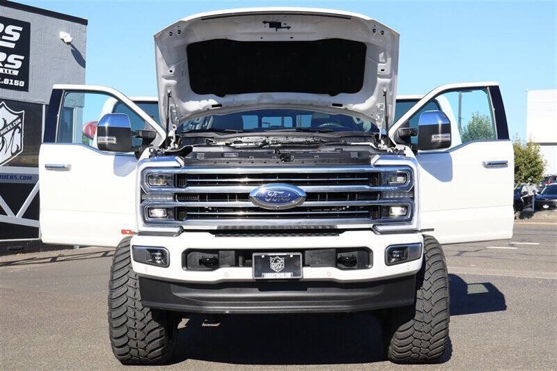 Used 2025 Ford F350 Platinum w/ Platinum Plus Package AWD/4WD image 44