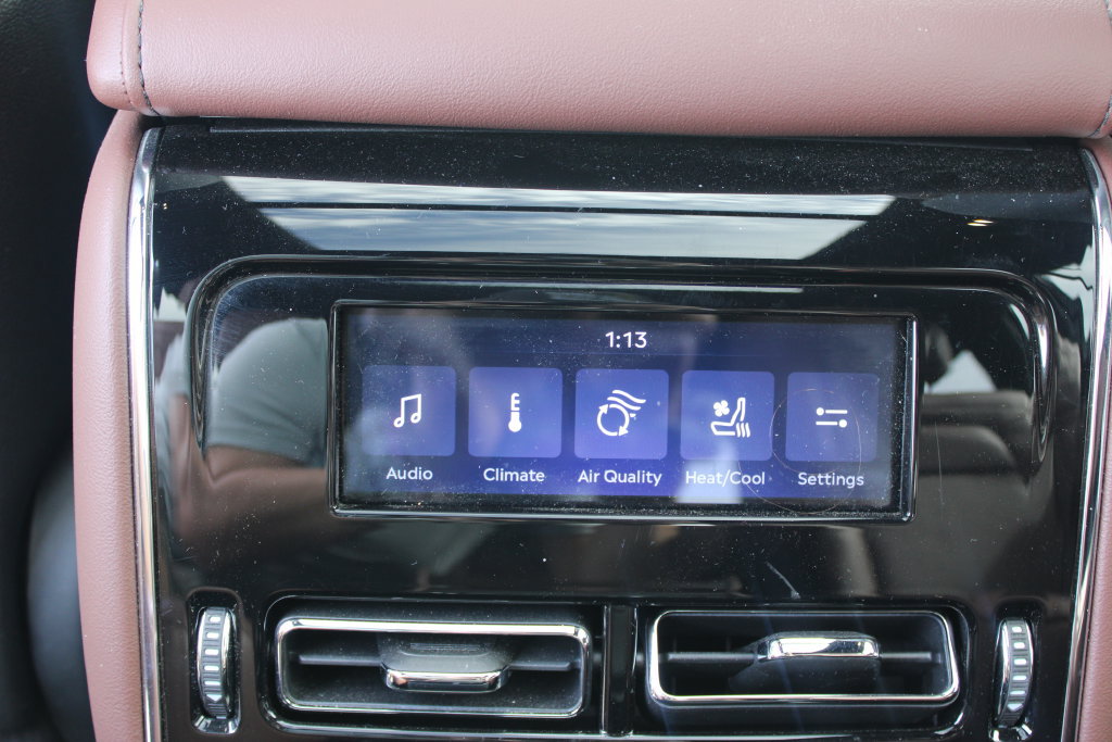 Used 2025 Lincoln Aviator Reserve w/ Luxury Package RWD image 18