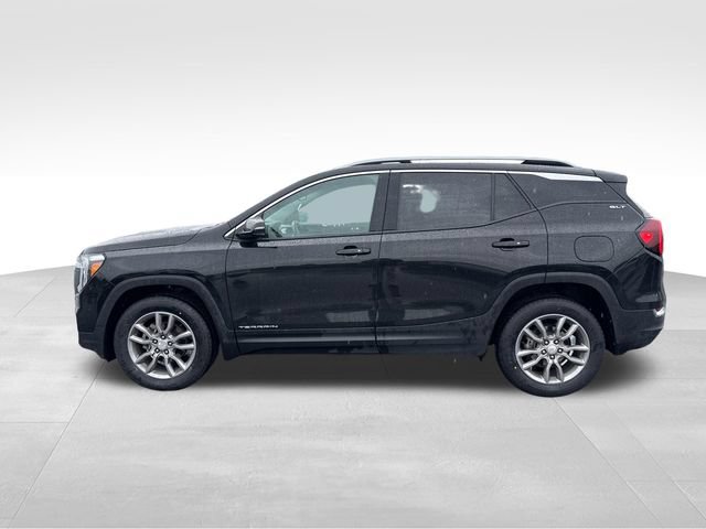 Used 2024 GMC Terrain SLT AWD/4WD image 2