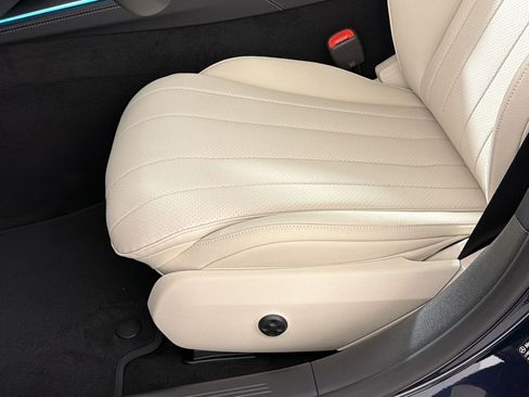 New 2026 Mercedes-Benz E 350 4MATIC Sedan image 14