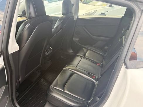 Used 2022 Tesla Model Y Performance AWD/4WD image 17