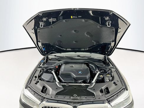 Used 2020 BMW 530i w/ Premium Package RWD image 34