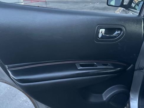 Used 2013 Nissan Rogue SL image 20