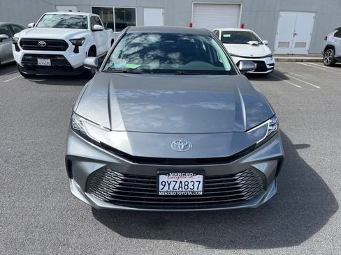Used 2026 Toyota Camry XLE FWD image 2