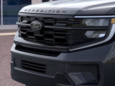 New 2026 Ford Expedition Platinum w/ Stealth Appearance Package AWD/4WD image 18