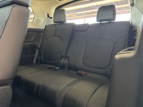Used 2025 Honda Pilot Touring image 34