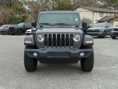 Used 2021 Jeep Gladiator Sport image 10