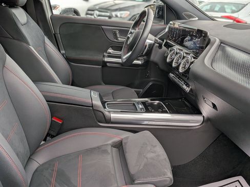 Certified 2025 Mercedes-Benz GLA 250 4MATIC image 38